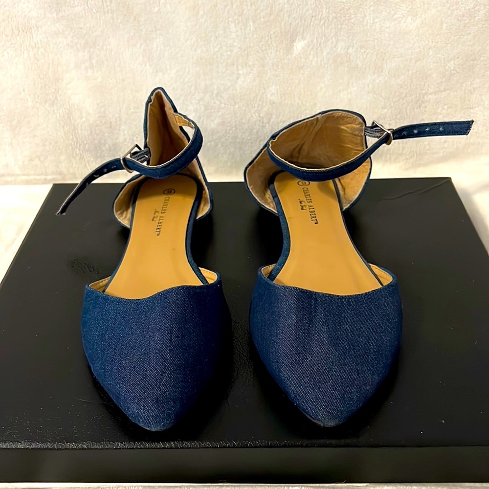 Blue flat sandals